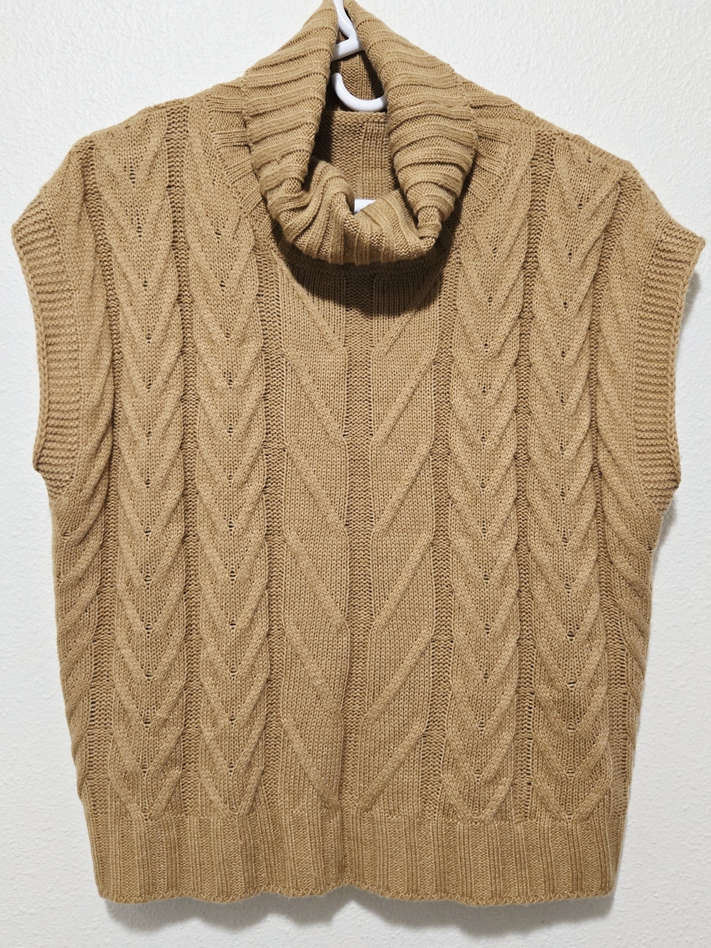 Chunky Camel Cable Knit Turtleneck Sweater Vest XL